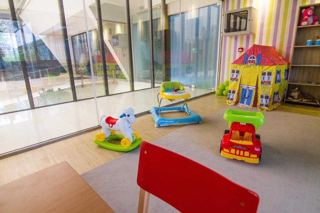 Gardenia Hotel & Spa 벨레스 외부 사진 Babycare Centre